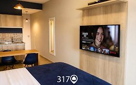 Flat 317 Granja Cotia Wi-Fi equipado e funcional